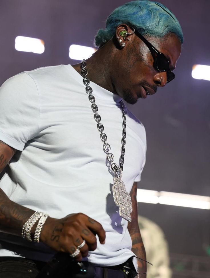 Sophomore Shift: Work of Art (2023)