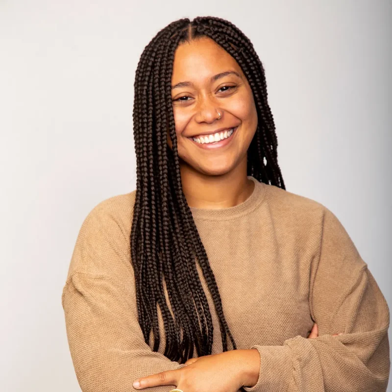 Linda Dounia is not just an African artist. She is also a designer, writer, and curator.