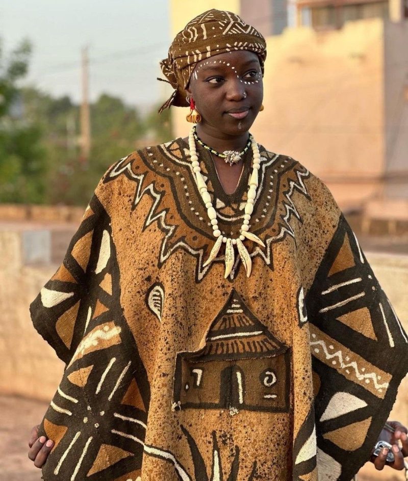 Beauty as Power and Presence