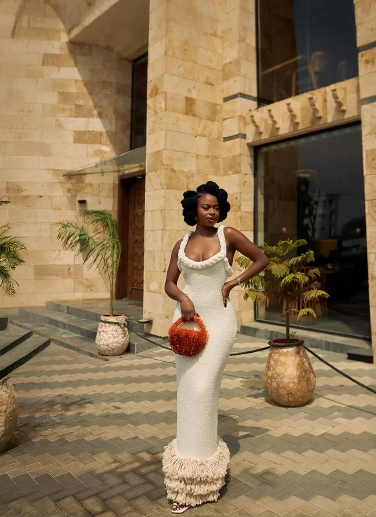 Soft strength is reshaping contemporary women’s style, redefining feminine power through fluid silhouettes, subtle confidence, and modern fashion expression.