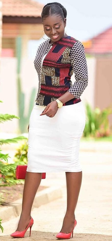 A picture showing how African style has adapted to modern life.
