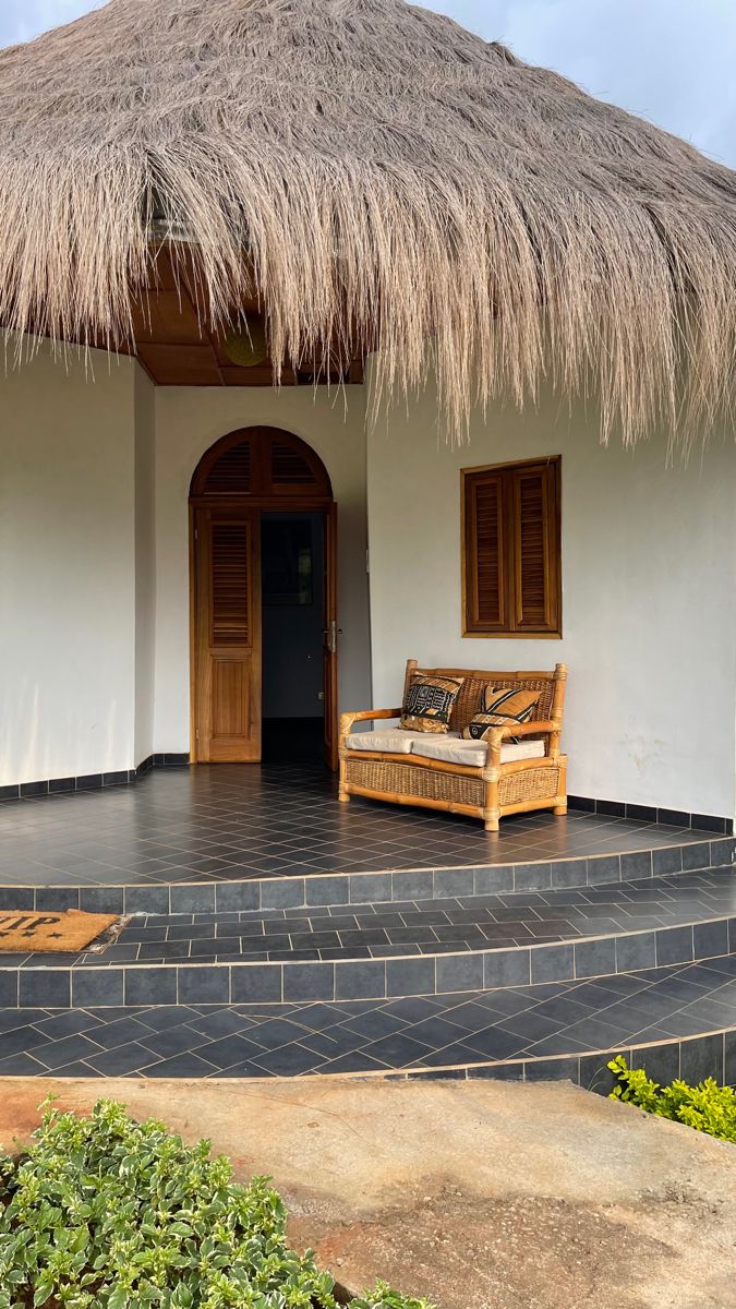 A Coast Shaped by Exchange