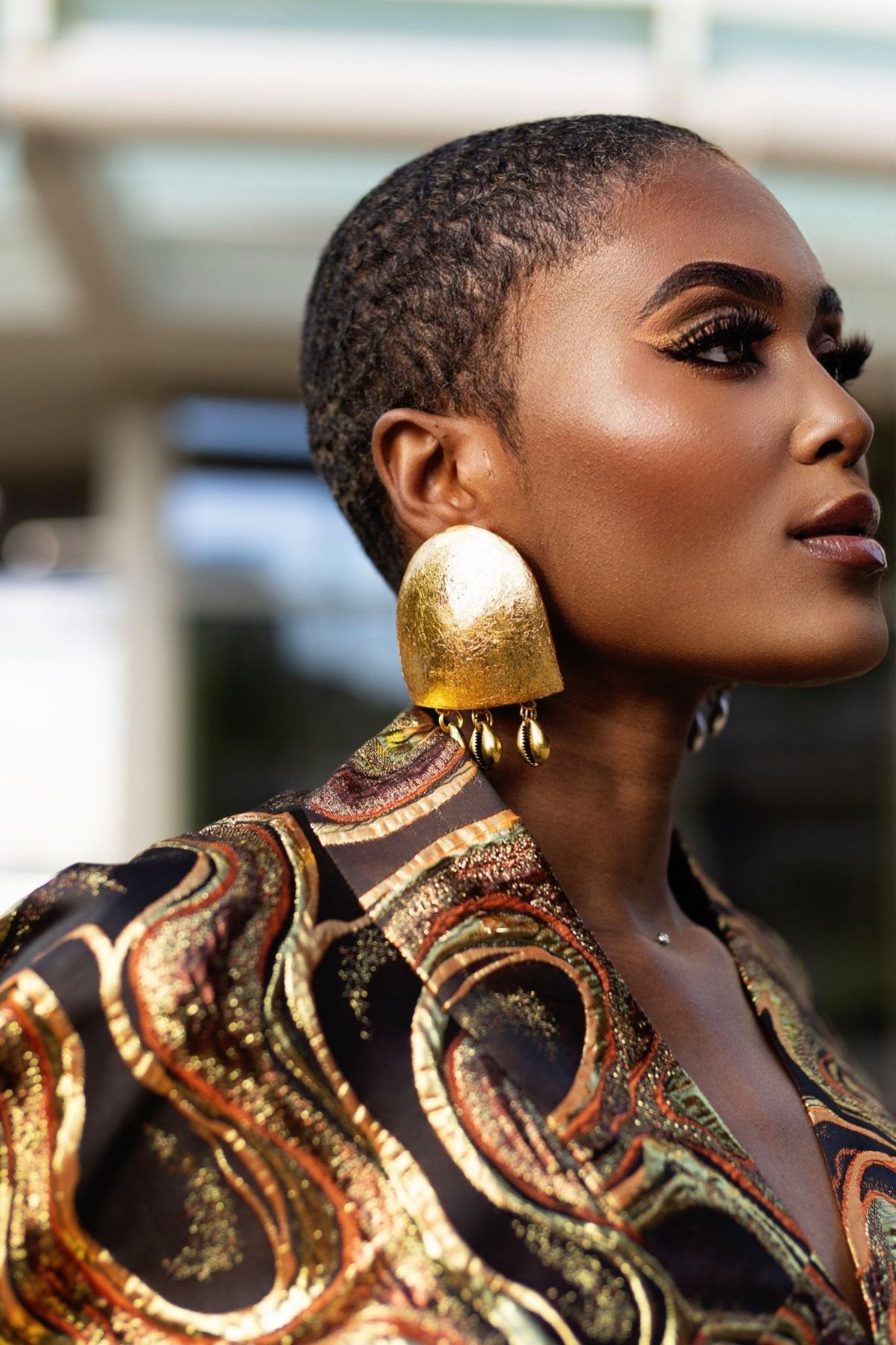 An inclusive and sustainable introduction to the power of cultural identity.