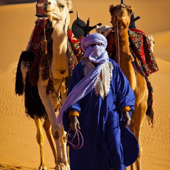 5 Reasons Arabian Fashion Blends Naturally with African Clothing