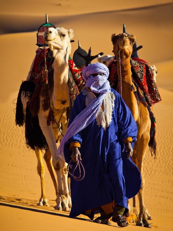 5 Reasons Arabian Fashion Blends Naturally with African Clothing