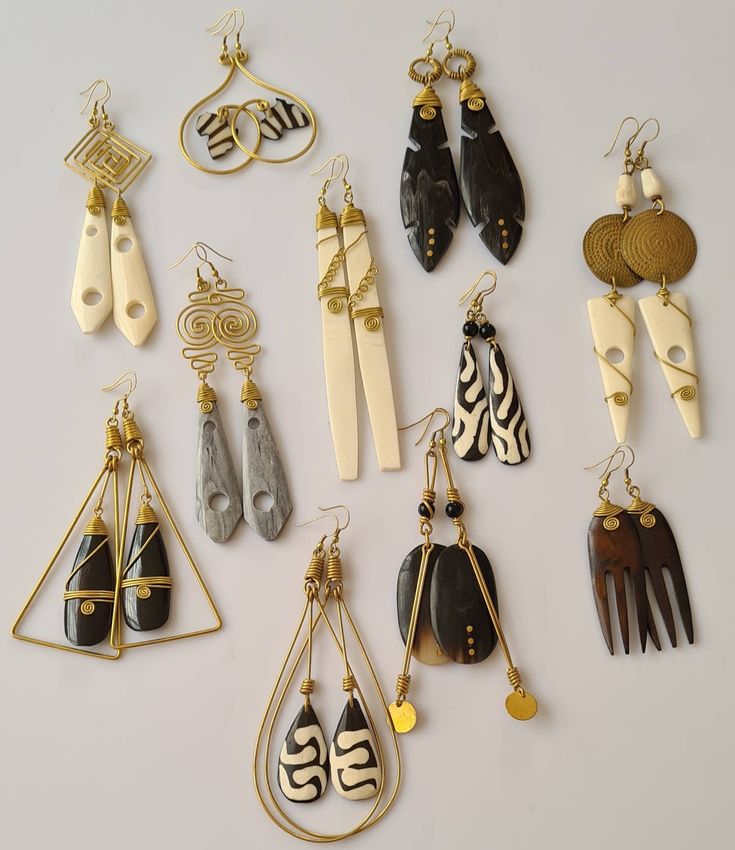 A picture shows jewellery with cultural significance.