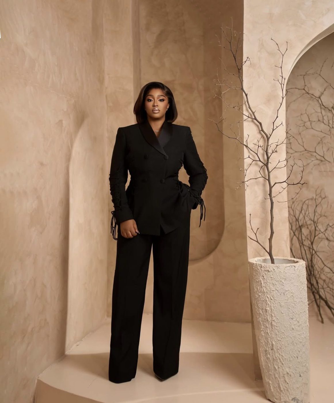 The Structured Blazer for Women: Power Dressing with Clarity and Authority