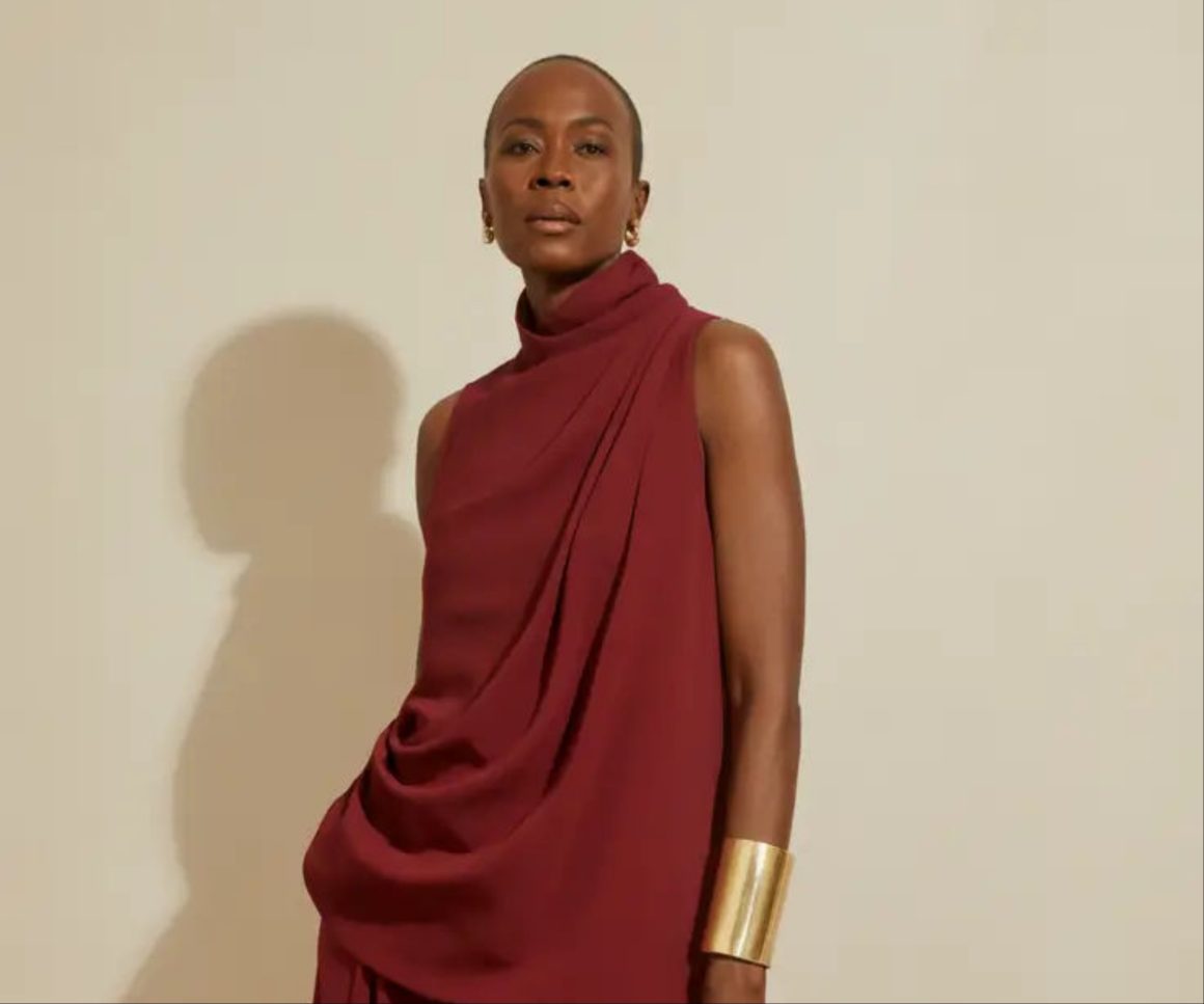 Monochrome Dressing: How to Master the Most Sophisticated Style in 2026