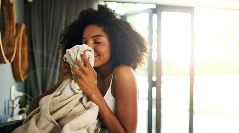 A picture showing how smell influences our feelings.
