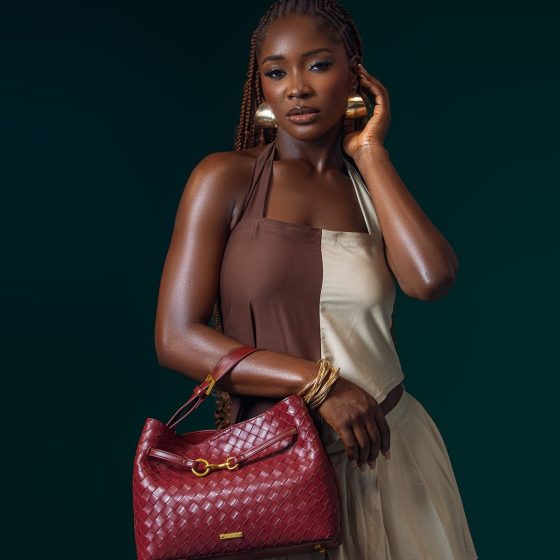 The Statement Carry: Sustainable Luxury Bags for the Modern Omiren Woman