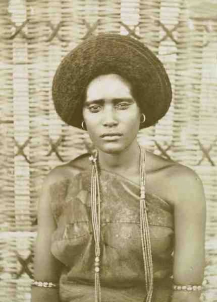 Jimma Oromo Women's Dress: A Civilisation in Leather and Beads