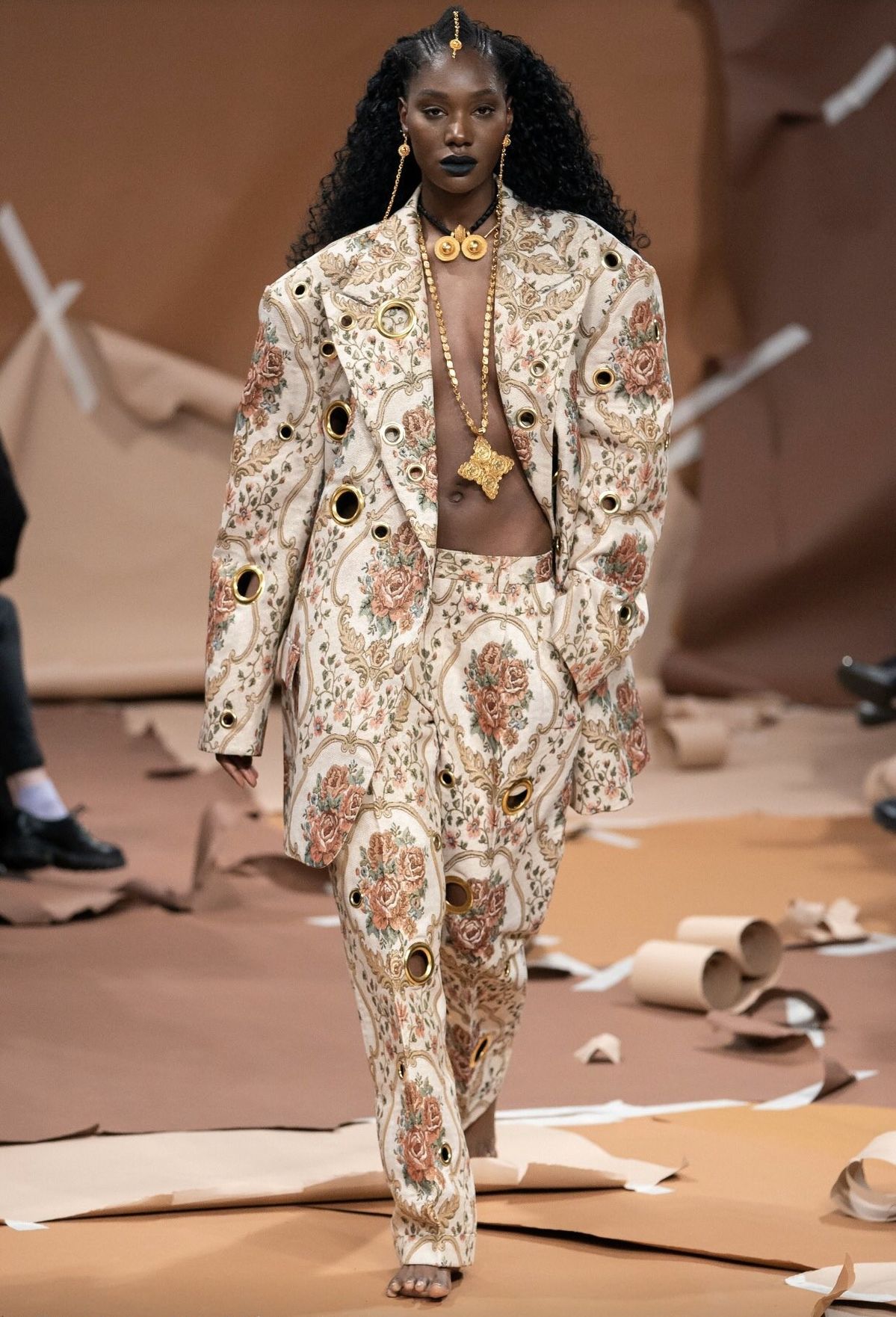 Anchoring Style in Identity