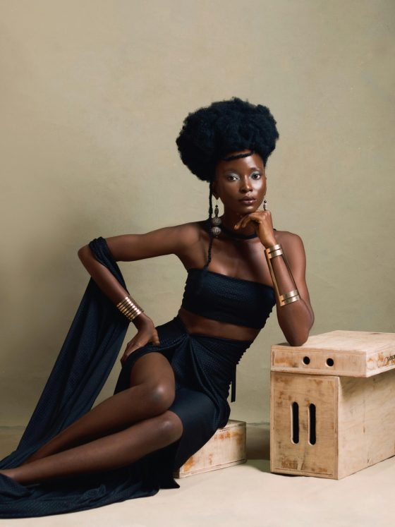 Black Fabric in Tropical Heat: Elegance vs Environment