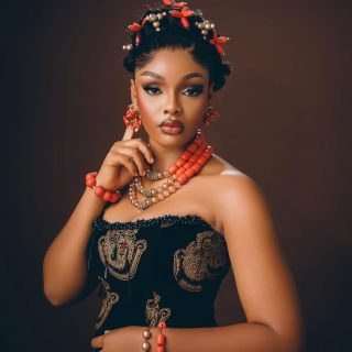 Five Ways Igbo Women Wear Isi-Agu and What Each One Declares