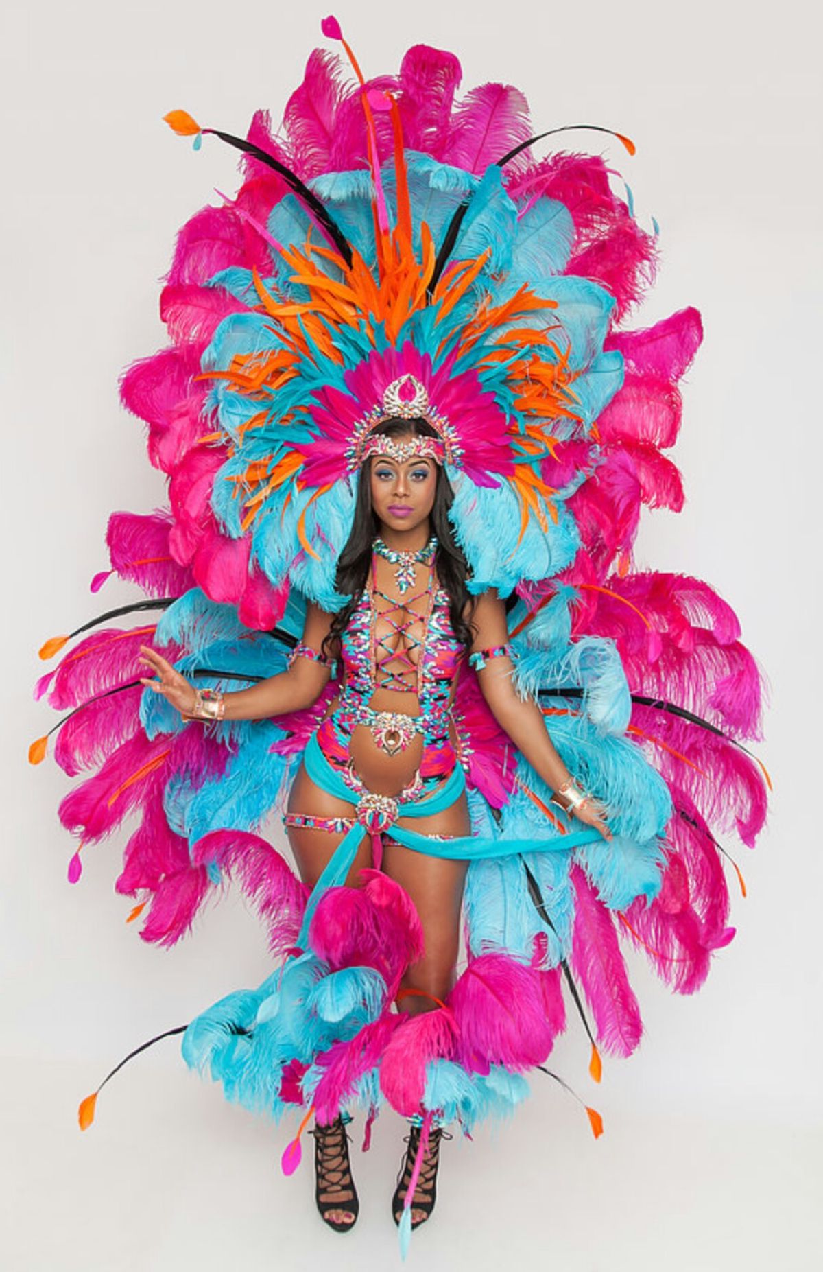 Diaspora Fashion and Cross-Border Influence