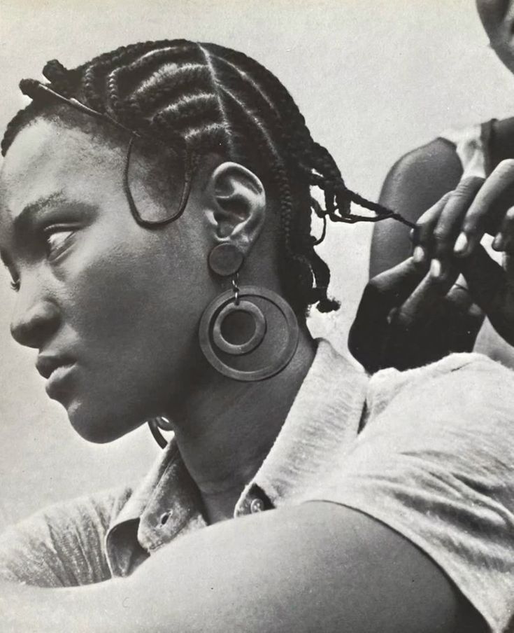 The Map in the Hair: Colombia and the Documented Resistance
