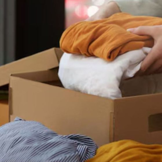 From Sample to Shelf: What Happens Between First Sample and Final Garment Delivery
