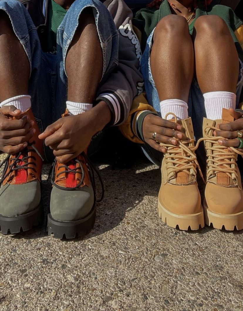 Sneakers and Saharan Footwear: How Branded Shoes Signal Aspiration in Niamey