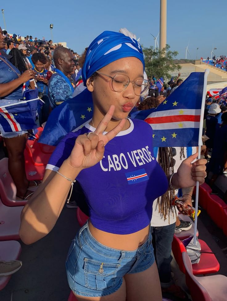 Pano Textile and Streetwear Fusion: How a Traditional Fabric Enters Modern Island Fashion