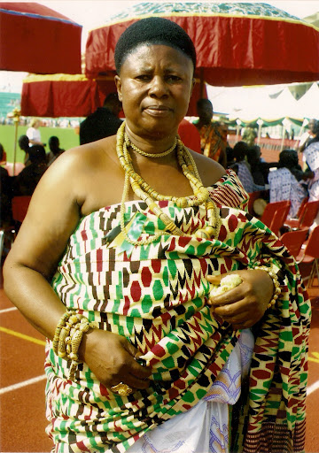 The Ashanti Tradition: Royal Cloth and the Bonwire Origin