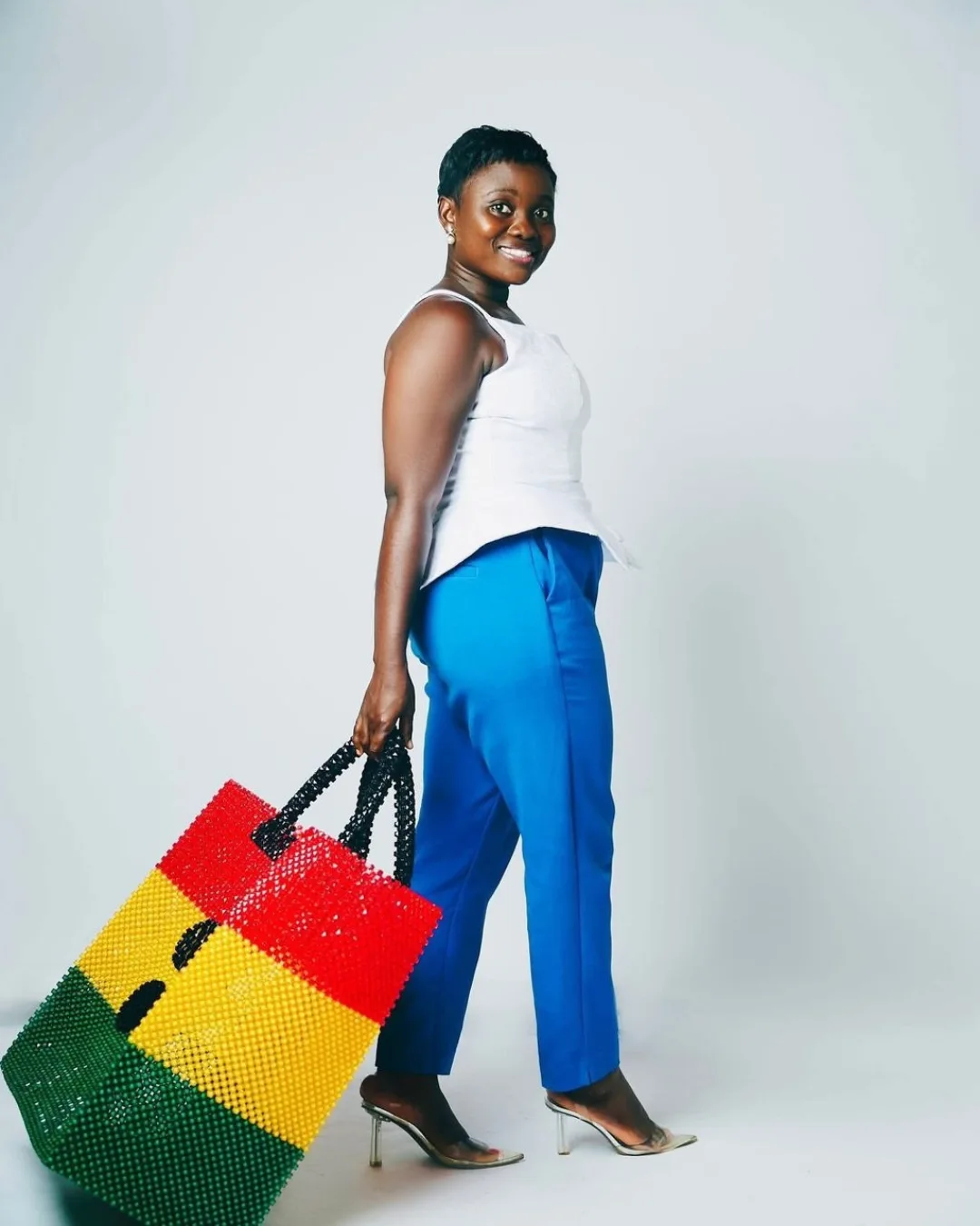 The Formation: Theatre Arts, Self-Teaching, and the Making of Jules Beads