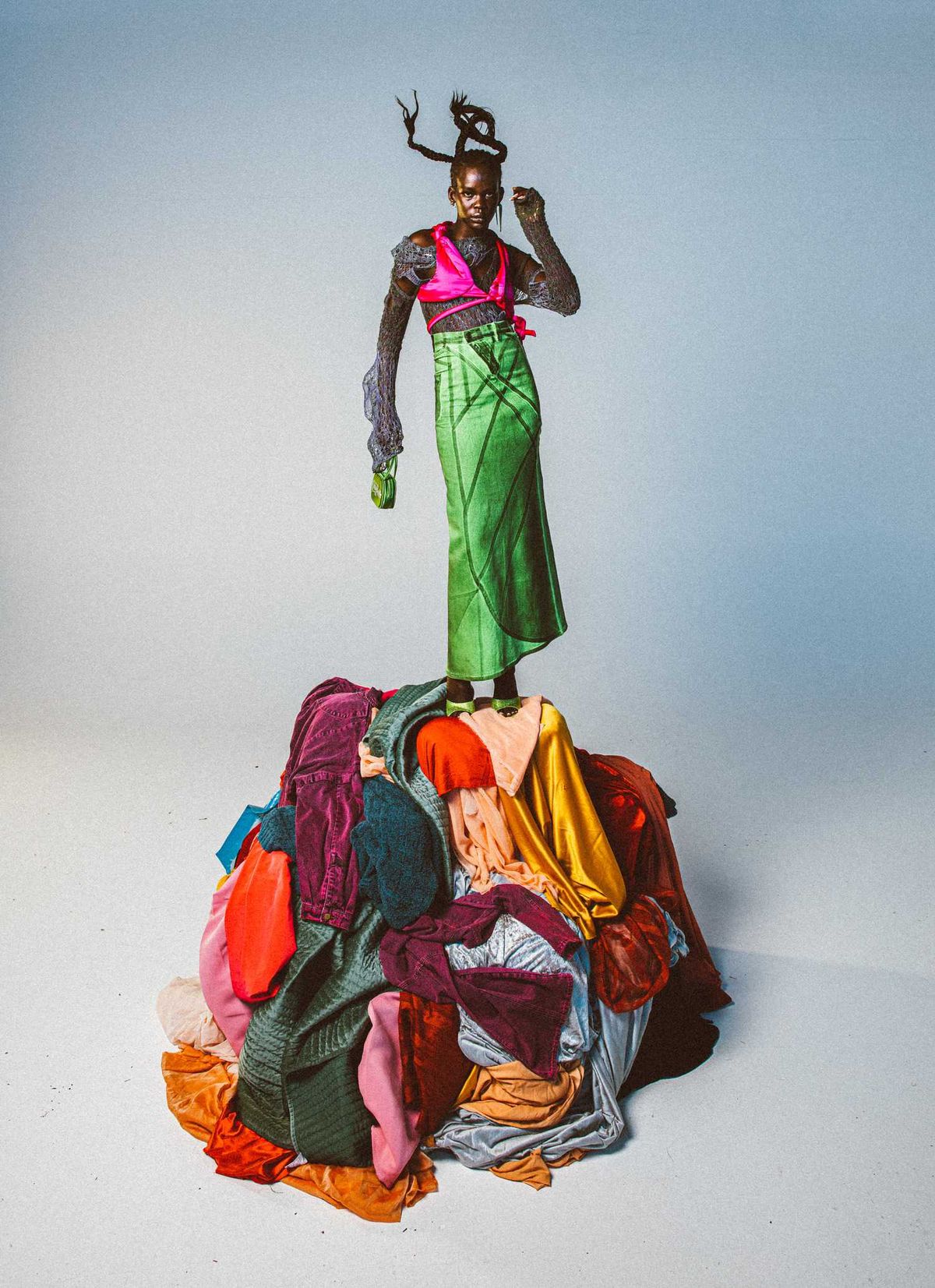 One Garment, Three Visual Narratives: A Worked Example
