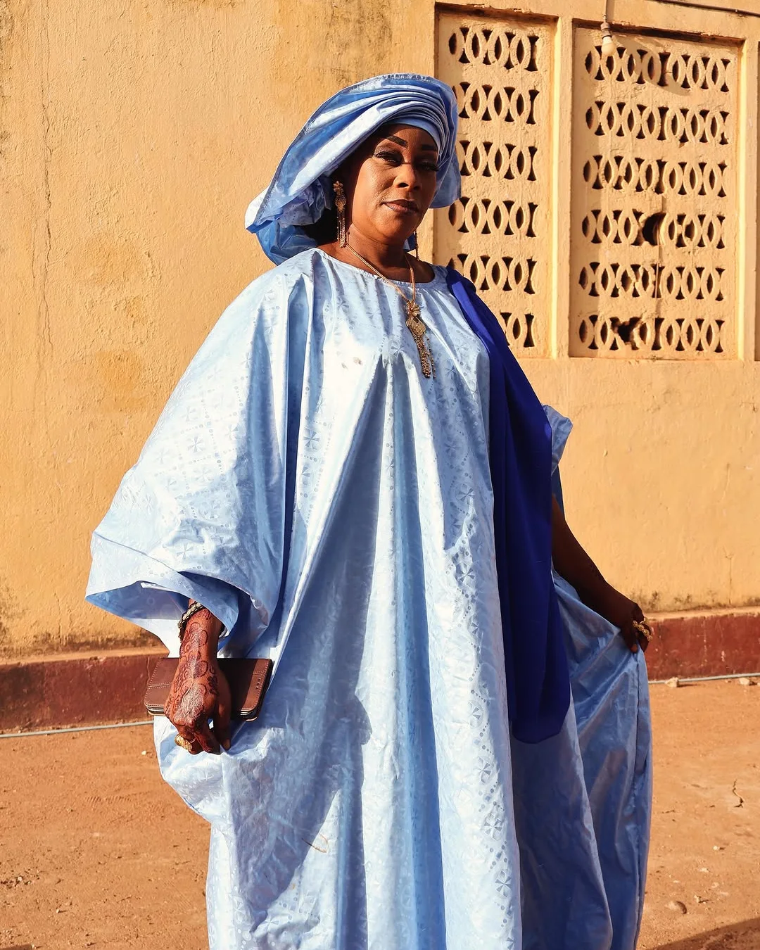 How Is Traditional Clothing in Guinea Evolving in Modern Times?