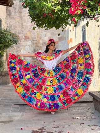 Afro-Mexican Veracruz Dress Traditions: The Jarocha Costume, Yanga, and What Distinguishes It From the Costa Chica Region
