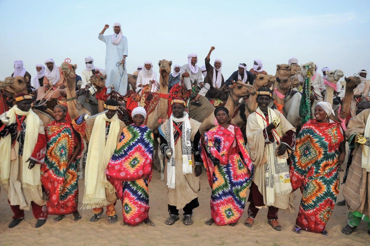 An image showing Chad's Toubou people wearing Toubou traditional clothing
