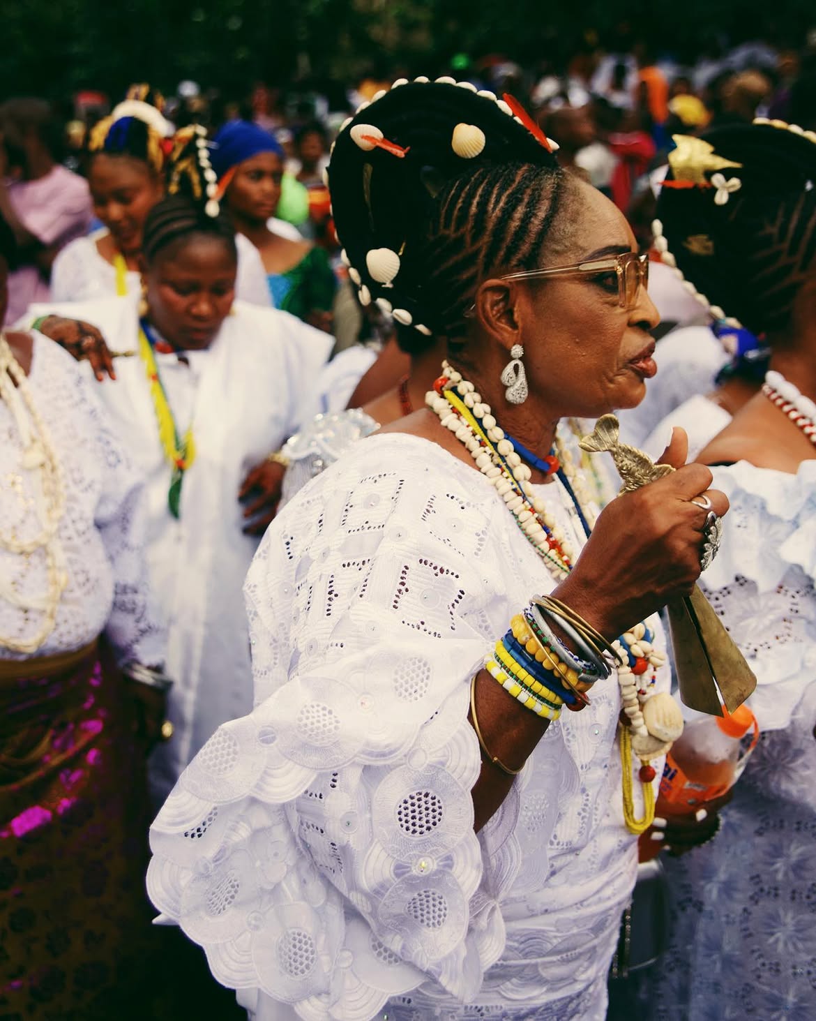 Hierarchies of Dress Within the Ceremony