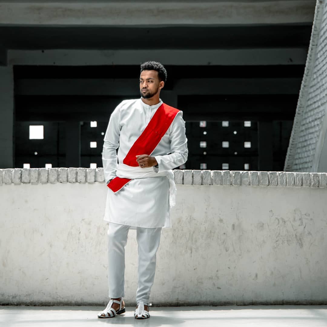 Men's Formal Dress: Eje Tebab and the Jano