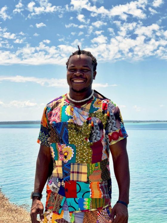 Mozambican Men's Capulana Style: Shirts, Accessories and Everyday Dress