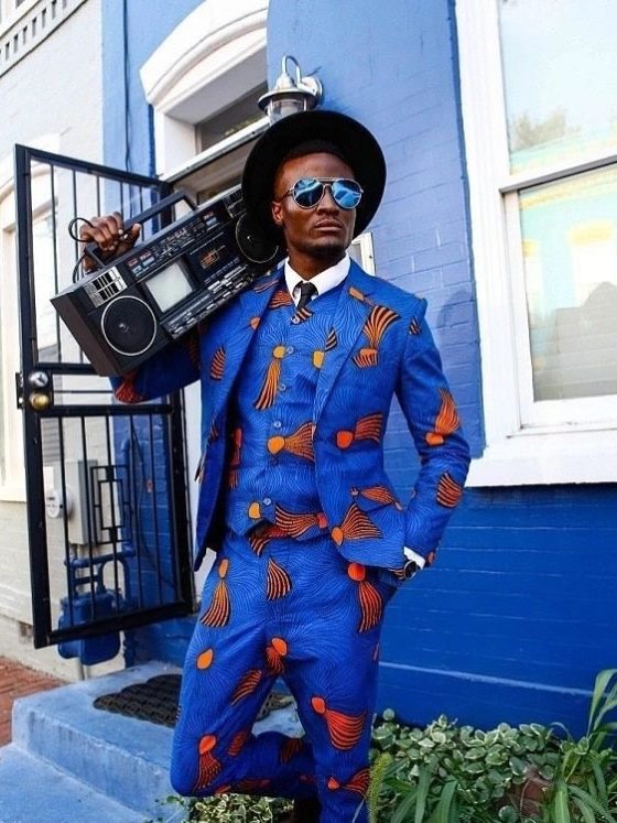 The Politics of the White Handkerchief: Congo-Brazzaville's Sapeur Etiquette Beyond the Suit