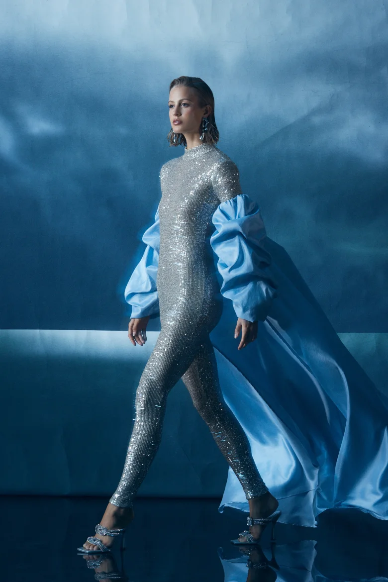 The Speed Problem: Acceleration, Homogenisation and the Fashion Cycle
