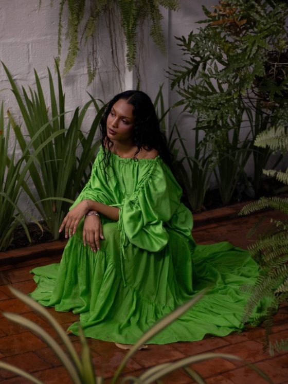 Meiling’s Capsule 23: Cotton, Asymmetry and Selective Detail