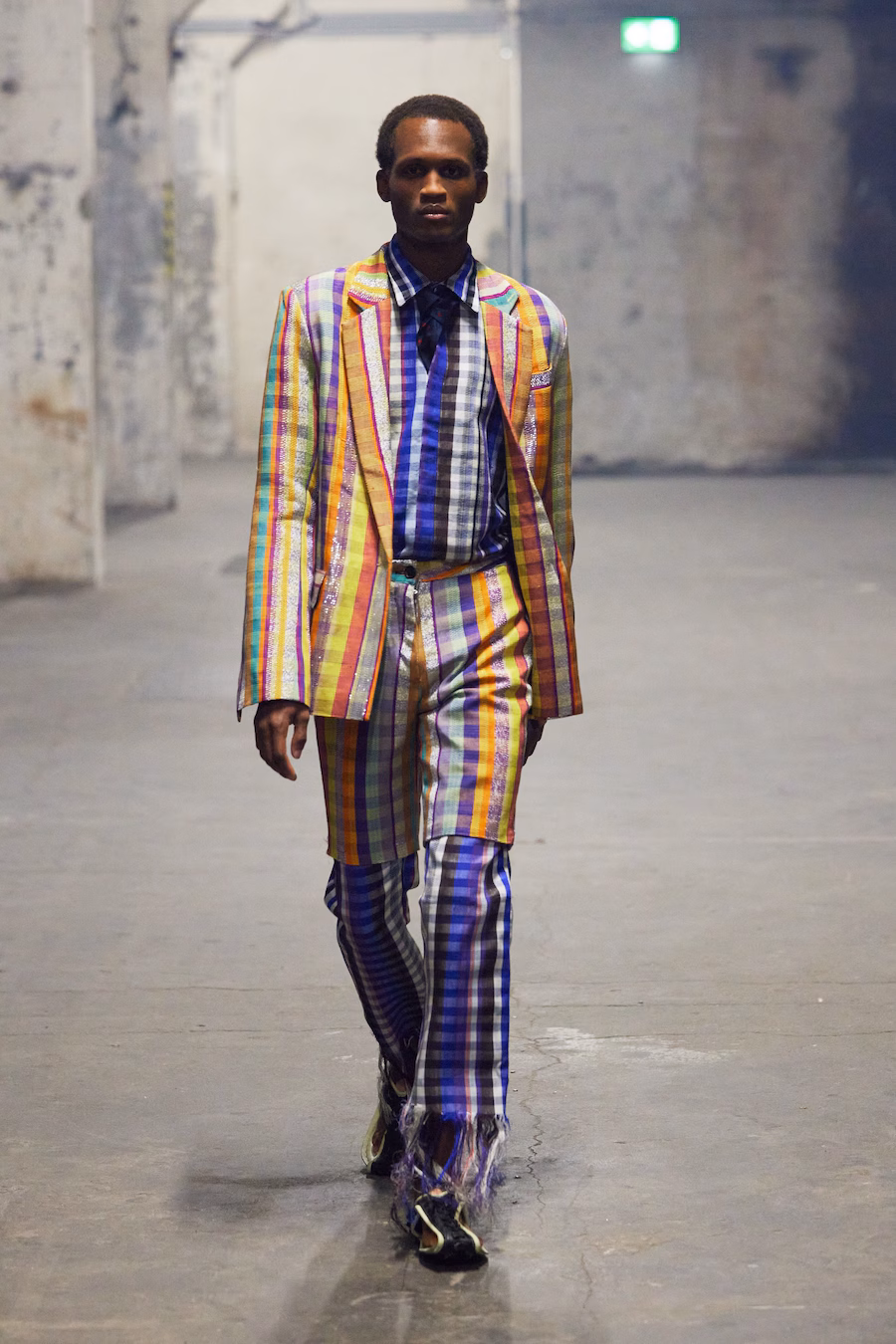 Giving Colour a Boundary