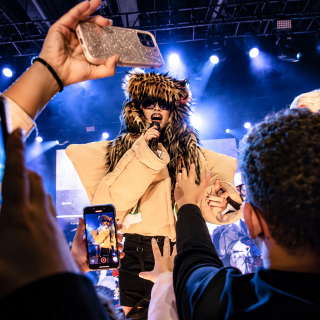 Hande Yener’s STAR Gene: When a Pop Wardrobe Returns to Circulation