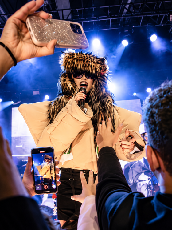 Hande Yener’s STAR Gene: When a Pop Wardrobe Returns to Circulation