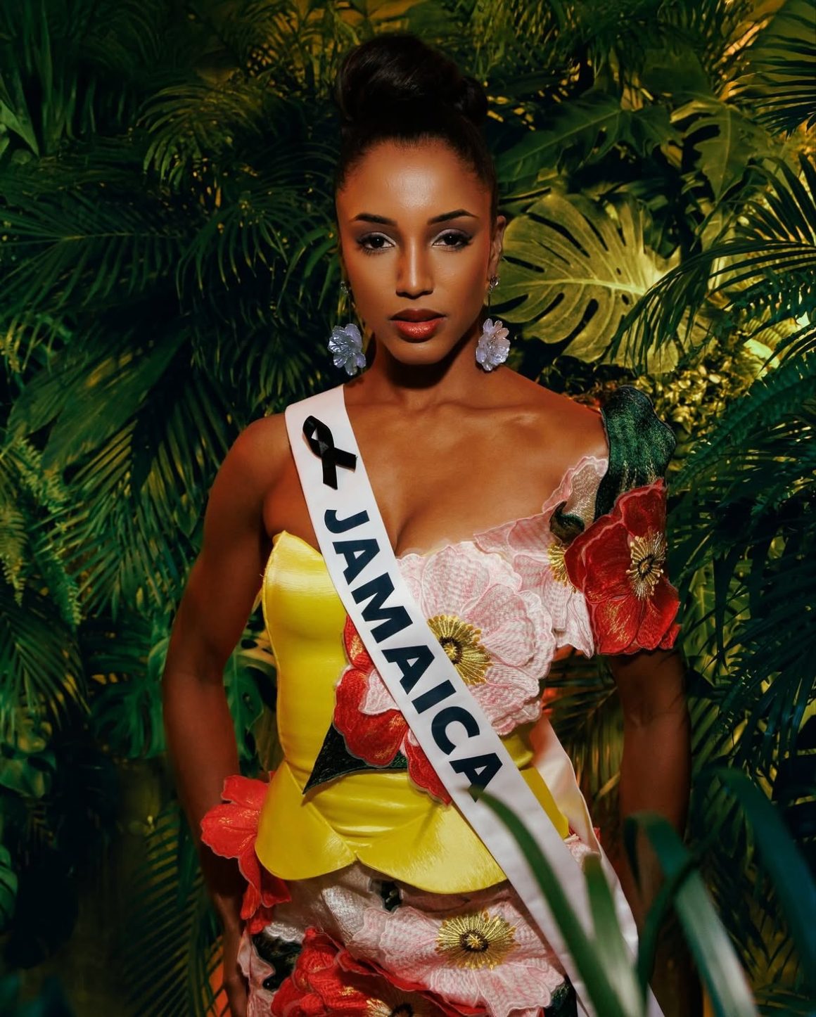 Uzuri International: Two Pageant Gowns and the Design of Public Presence