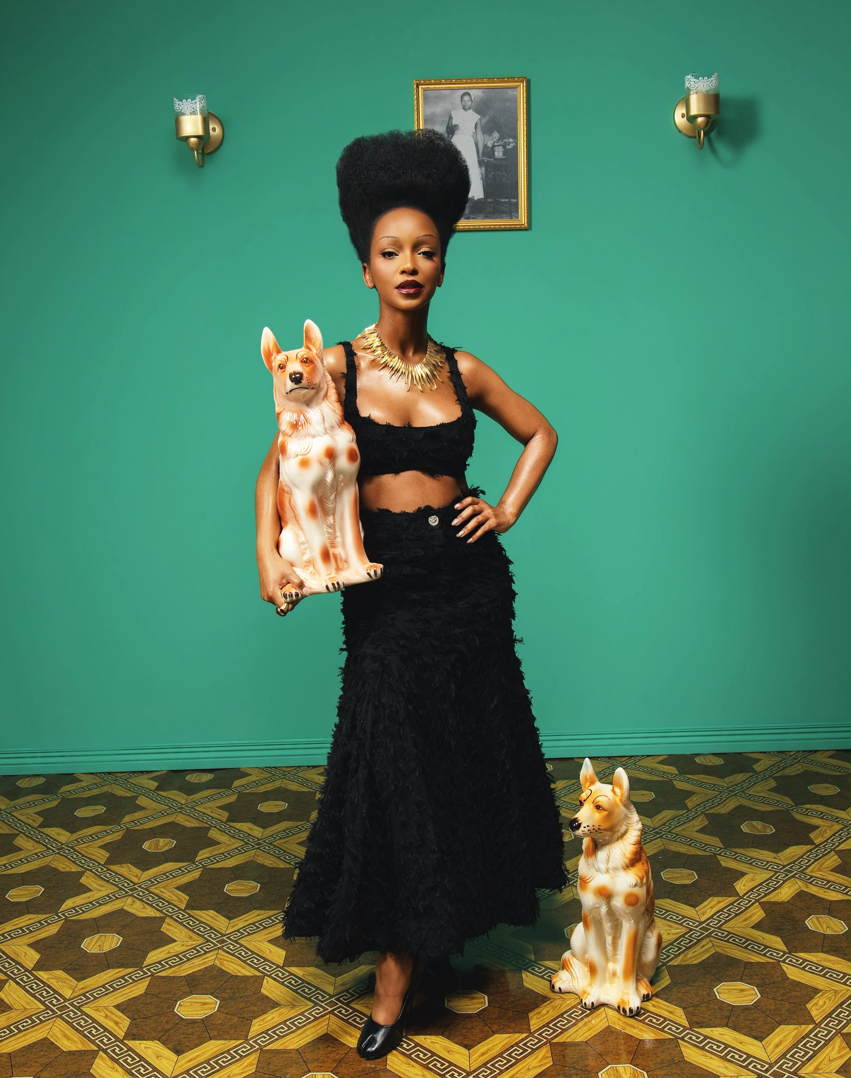 The Headpiece: An Object and a Relationship